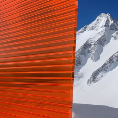 Bom preço. Colourful Excelente resistência a intempéries Policarbonato PC folha oca em 1220mm* 2100mm Tamanho SGS RHOS Certificado on-line