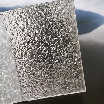 Bom preço. Folha de diamante de policarbonato de transmissão de luz de tamanho personalizado para telhado e construção on-line