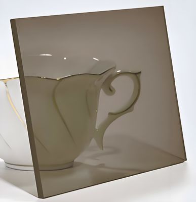 Bom preço. 3 mm Marrom 4 * 8 pés Folha sólida de policarbonato Anti-impacto Proteção UV unilateral on-line