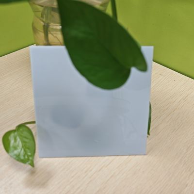 Folha sólida de policarbonato de ópala de 2 mm resistente a fortes impactos para uso comercial e residencial