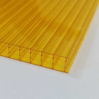 Amarelo 10mm Quatro camadas de folha oca de policarbonato combinação definitiva de isolamento resistência ao impacto e proteção UV