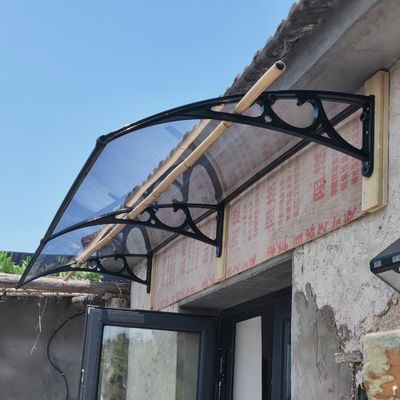 Canopy PC personalizado com moldura preta e material de vela de policarbonato