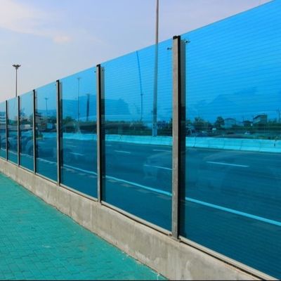 Folha sólida de policarbonato azul resistente a UV para integridade estrutural e retenção de cor em várias aplicações