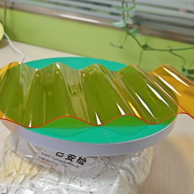 Folha corrugada de policarbonato laranja solução perfeita para projetos práticos e decorativos de telhado e revestimento