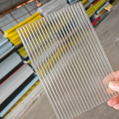 Bom preço. Folha oca de policarbonato cristalino de 6 mm com alta clareza óptica e isolamento térmico para máxima transmissão da luz on-line