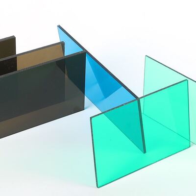 Bom preço. Densidade 1,2 gcm3 Folha de policarbonato Luminosa Transparente Leve Material resistente a impactos duradouro Adequado para uso industrial on-line