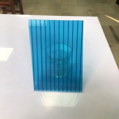 Bom preço. Comprimento 2,44m 5,8m 11,9m Chapa Plástica de Policarbonato Oca Personalizada Fácil de Instalar Azul Leve Resistente às Intempéries Transparente on-line