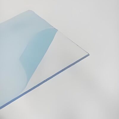 Chapa de Policarbonato Plástico Flexível Espessura 4,0mm a 10,0mm Material Leve Adequado para Uso Industrial e Comercial