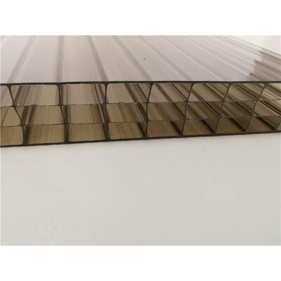 Bom preço. Quatro camadas PC folha oca de parede dupla Honeycomb Protective PE Film coberto de ambos os lados Panela transparente leve e forte on-line